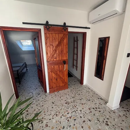 Cvetic Apartment