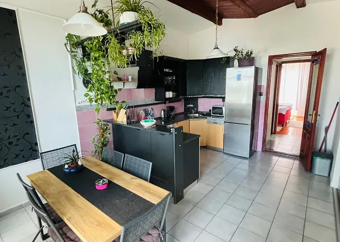 Cvetic Apartamento Selce